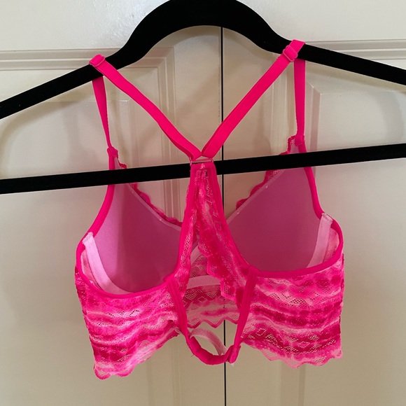 Pink racerback bra - Picture 2 of 5